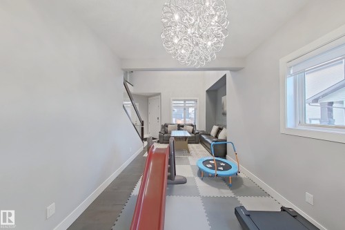 3107 13 Avenue, Edmonton, AB - Indoor Photo Showing Other Room