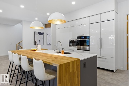 6619 123 Street Nw, Edmonton, AB - Indoor