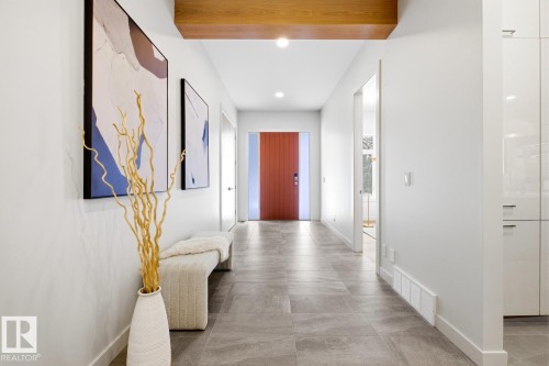 6619 123 Street Nw, Edmonton, AB - Indoor Photo Showing Other Room