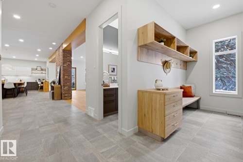 6619 123 Street Nw, Edmonton, AB - Indoor Photo Showing Other Room