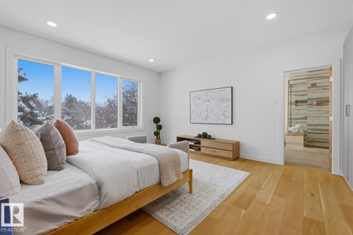 6619 123 Street Nw, Edmonton, AB - Indoor Photo Showing Bedroom