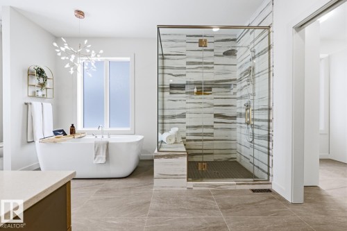 6619 123 Street Nw, Edmonton, AB - Indoor