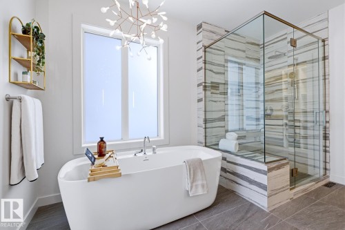 6619 123 Street Nw, Edmonton, AB - Indoor Photo Showing Bathroom