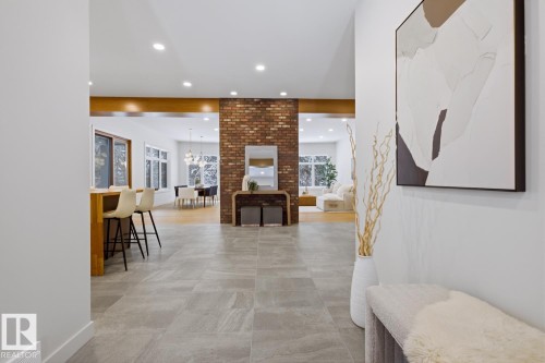 6619 123 Street Nw, Edmonton, AB - Indoor Photo Showing Other Room