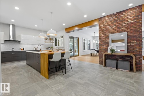 6619 123 Street Nw, Edmonton, AB - Indoor Photo Showing Kitchen With Upgraded Kitchen