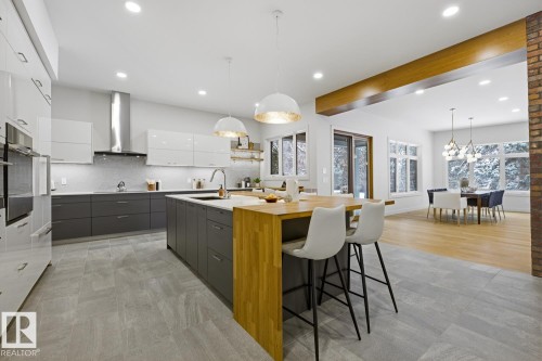 6619 123 Street Nw, Edmonton, AB - Indoor Photo Showing Other Room