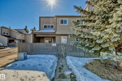 1660 LAKEWOOD Road S  Edmonton, AB T6K 3H5