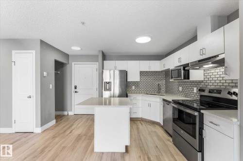 115 16221 95 Street, Edmonton, AB - Indoor Photo Showing Kitchen With Upgraded Kitchen