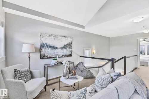 3721 Parker Crest, Edmonton, AB - Indoor Photo Showing Bedroom