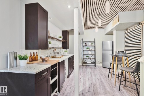 3721 Parker Crest, Edmonton, AB - Indoor Photo Showing Kitchen With Upgraded Kitchen