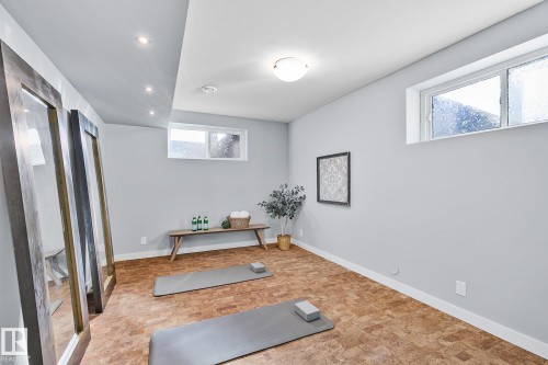 3721 Parker Crest, Edmonton, AB - Indoor Photo Showing Other Room