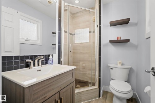 25 Oatway Drive, Stony Plain, AB - Indoor Photo Showing Bathroom
