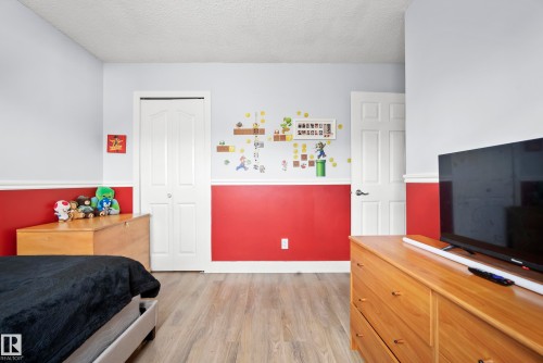 25 Oatway Drive, Stony Plain, AB - Indoor Photo Showing Bedroom