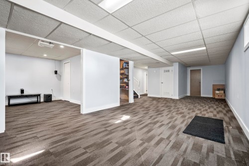 25 Oatway Drive, Stony Plain, AB - Indoor Photo Showing Other Room