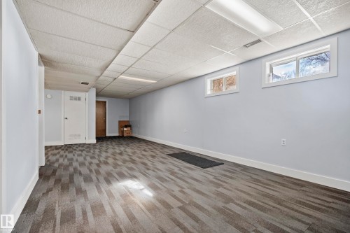 25 Oatway Drive, Stony Plain, AB - Indoor Photo Showing Other Room