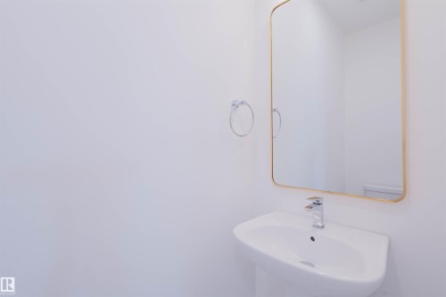 41 Chartres Close, St. Albert, AB - Indoor Photo Showing Bathroom