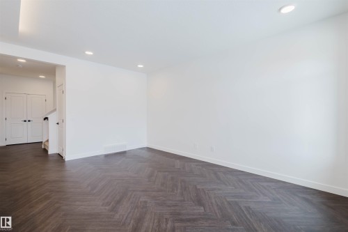 4116 208 Street, Edmonton, AB - Indoor Photo Showing Other Room