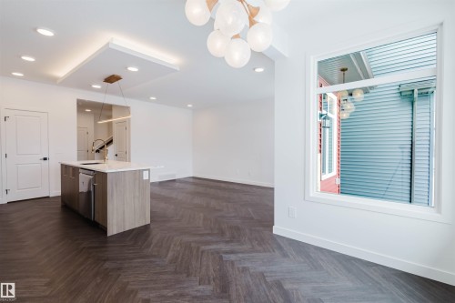 4116 208 Street, Edmonton, AB - Indoor