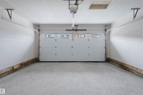 4116 208 Street, Edmonton, AB - Indoor Photo Showing Garage