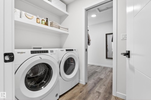 1663 Enright Way, Edmonton, AB - Indoor Photo Showing Laundry Room