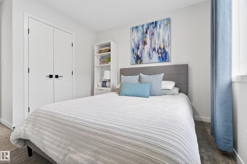 1663 Enright Way, Edmonton, AB - Indoor Photo Showing Bedroom