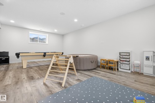 1663 Enright Way, Edmonton, AB - Indoor Photo Showing Other Room