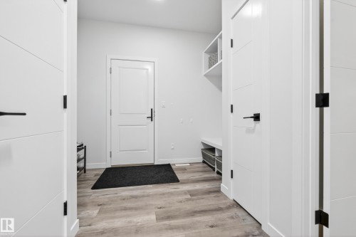 1663 Enright Way, Edmonton, AB - Indoor Photo Showing Other Room