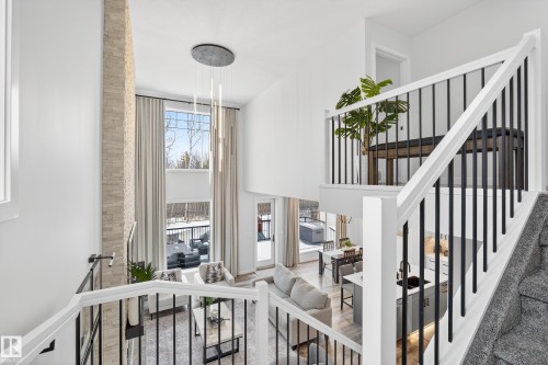 1663 Enright Way, Edmonton, AB - Indoor Photo Showing Other Room