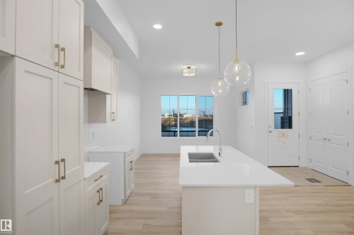 7513 Observer Lane, Edmonton, AB - Indoor Photo Showing Kitchen With Double Sink