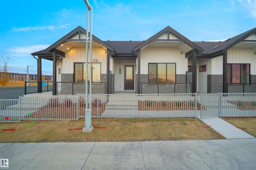 7513 Observer Lane, Edmonton, AB - Outdoor With Facade