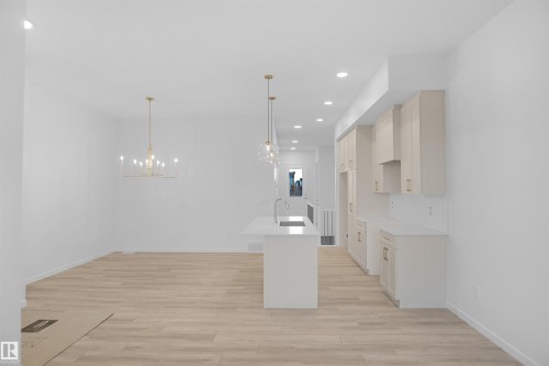 7513 Observer Lane, Edmonton, AB - Indoor