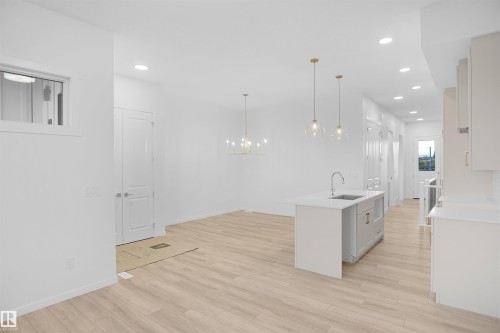 7513 Observer Lane, Edmonton, AB - Indoor