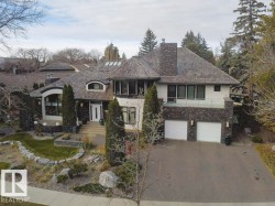 11 WELLINGTON Crescent  Edmonton, AB T5N 3V2