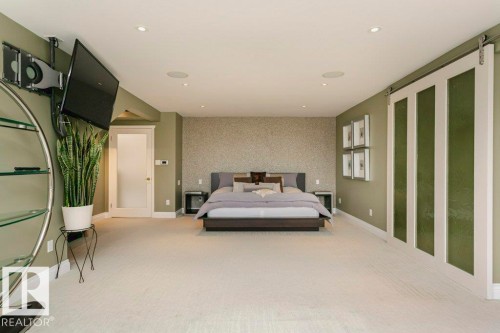 11 Wellington Crescent, Edmonton, AB - Indoor Photo Showing Bedroom