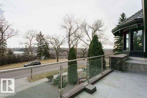 11 Wellington Crescent, Edmonton, AB - Outdoor