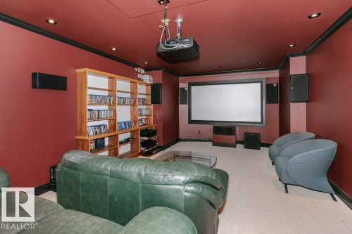 11 Wellington Crescent, Edmonton, AB - Indoor Photo Showing Other Room