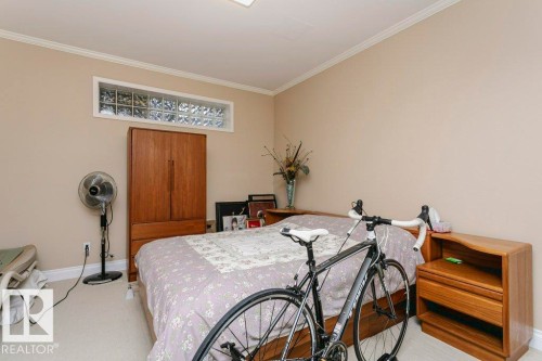 11 Wellington Crescent, Edmonton, AB - Indoor Photo Showing Bedroom