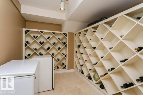 11 Wellington Crescent, Edmonton, AB - Indoor Photo Showing Laundry Room