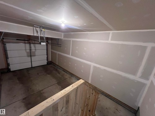 1421 26 Avenue, Edmonton, AB - Indoor Photo Showing Garage