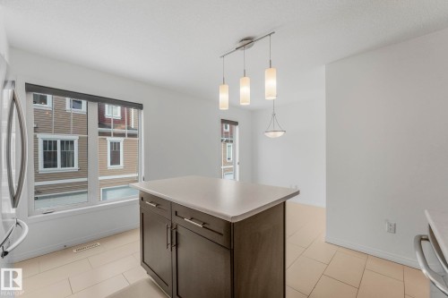 80 1623 Towne Centre Boulevard, Edmonton, AB - Indoor Photo Showing Kitchen