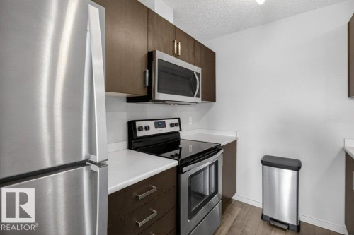 315 142 Ebbers Boulevard, Edmonton, AB - Indoor Photo Showing Kitchen