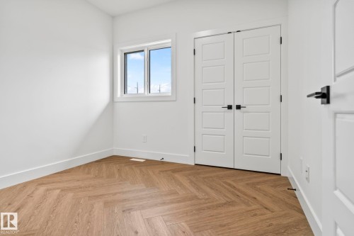 2904 1 Avenue, Edmonton, AB - Indoor Photo Showing Other Room