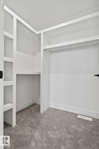 2904 1 Avenue, Edmonton, AB - Indoor With Storage