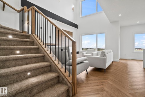 2904 1 Avenue, Edmonton, AB - Indoor Photo Showing Other Room