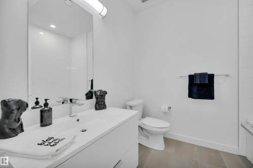4 100 Jensen Lakes Boulevard, St. Albert, AB - Indoor Photo Showing Bathroom