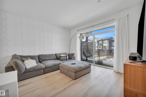 4 100 Jensen Lakes Boulevard, St. Albert, AB - Indoor Photo Showing Living Room