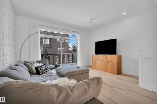 4 100 Jensen Lakes Boulevard, St. Albert, AB - Indoor Photo Showing Living Room