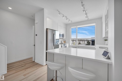4 100 Jensen Lakes Boulevard, St. Albert, AB - Indoor Photo Showing Kitchen With Upgraded Kitchen