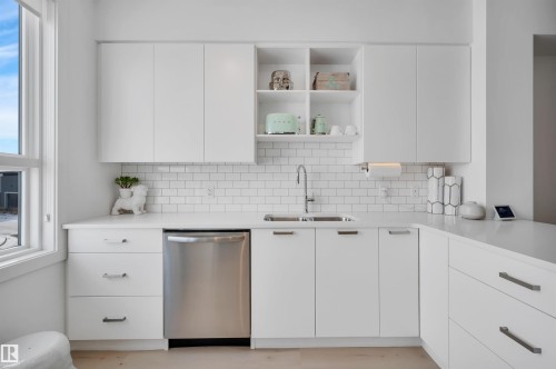 4 100 Jensen Lakes Boulevard, St. Albert, AB - Indoor Photo Showing Kitchen With Double Sink With Upgraded Kitchen