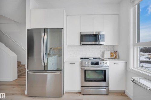 4 100 Jensen Lakes Boulevard, St. Albert, AB - Indoor Photo Showing Kitchen